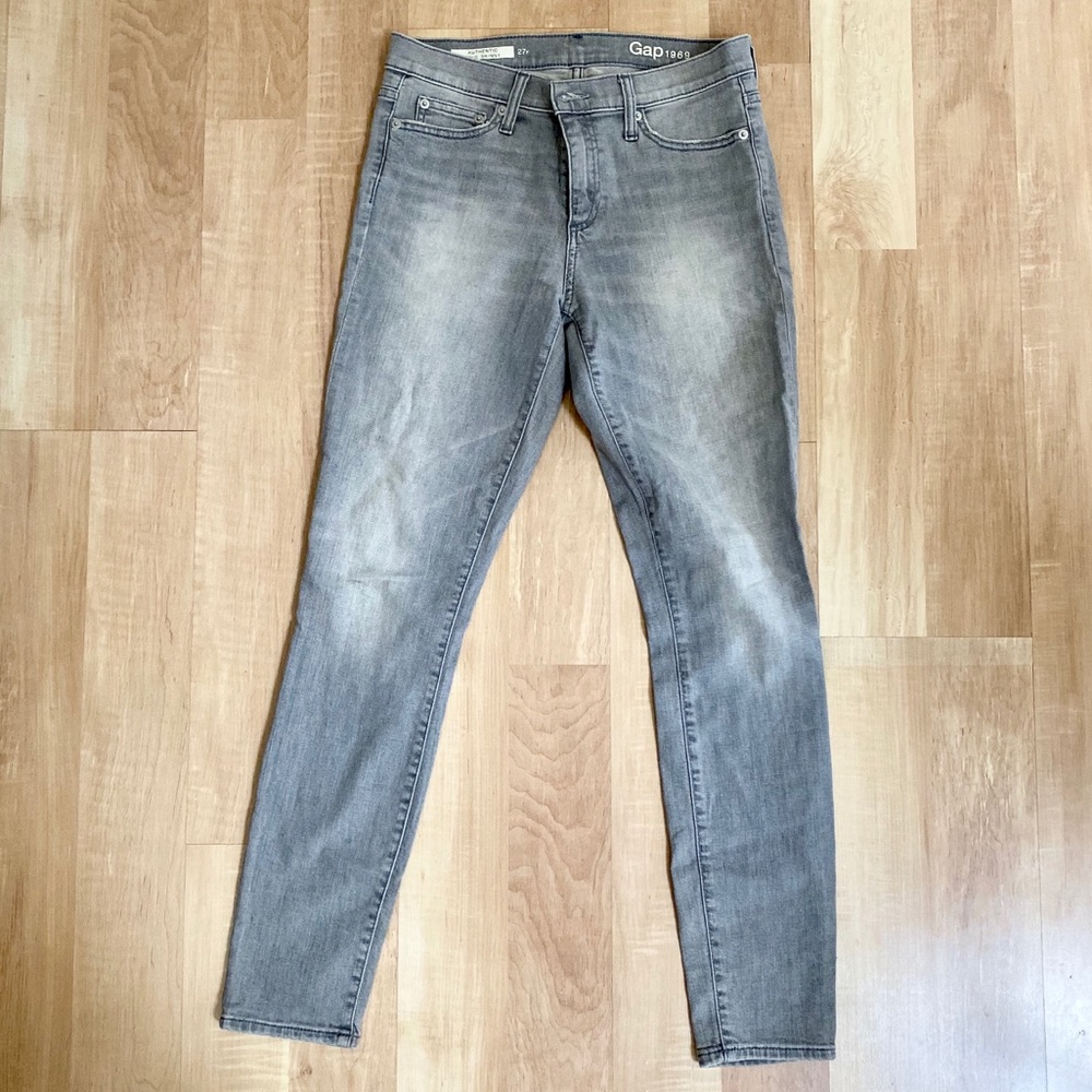 Gap Skinny Jeans in washed grey